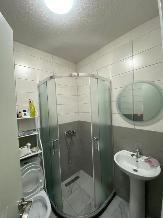 Elegant Apartment In City Centre พริสตีนา ภายนอก รูปภาพ